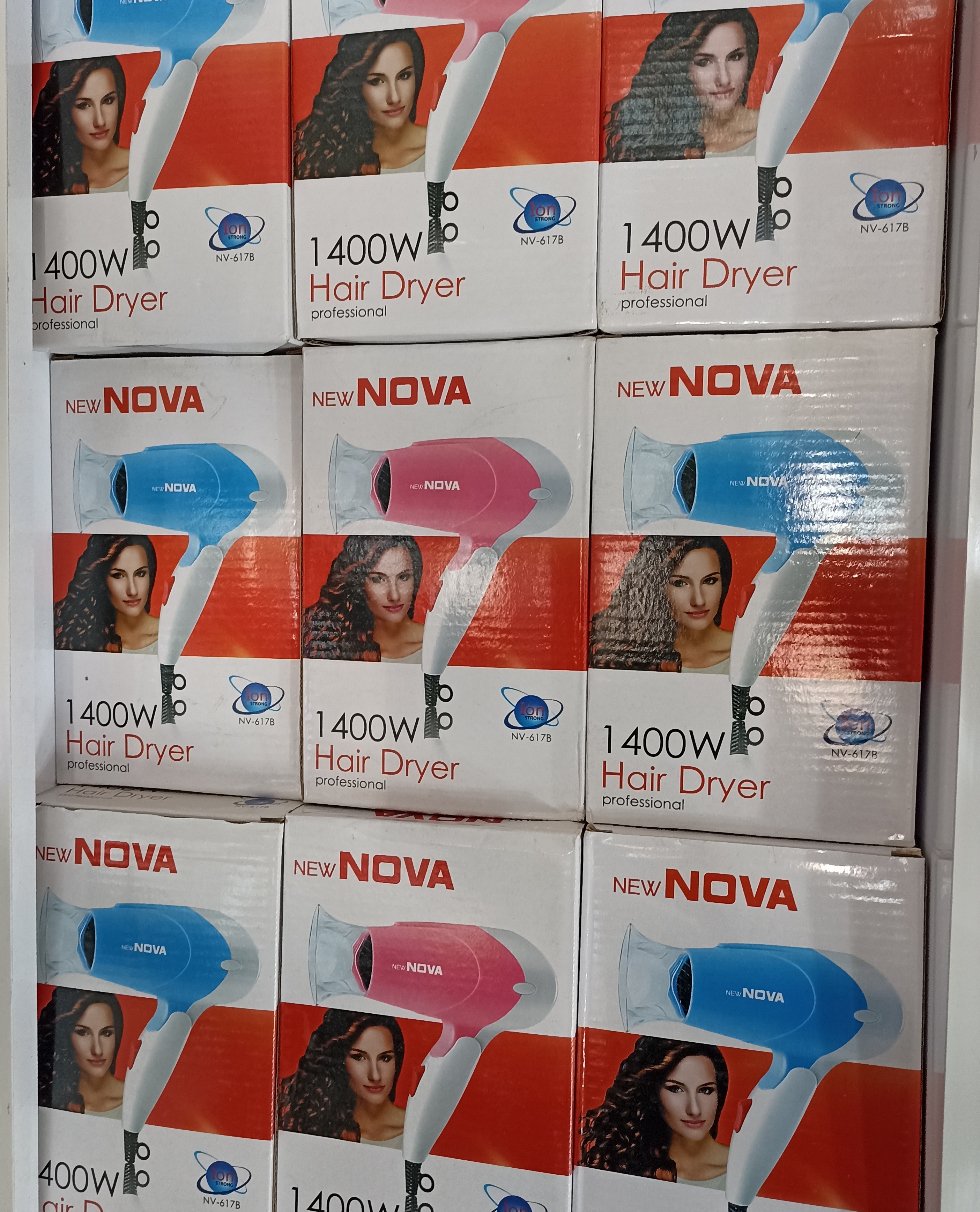 سشوار مسافرتی ۱۴۰۰ وات مارک NOVA